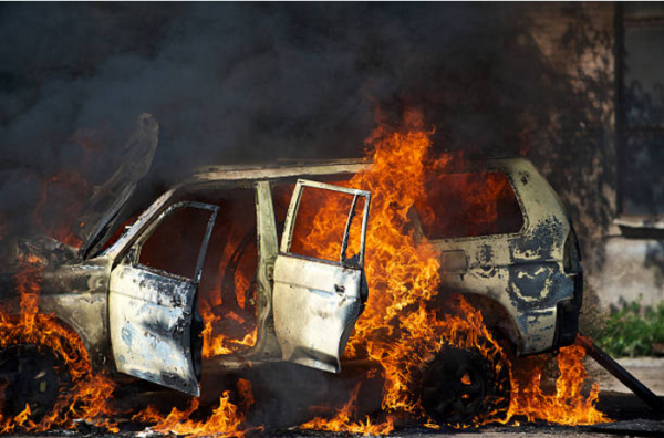 7 nguyên nhân dễ gây cháy nổ xe lái xe cần biết